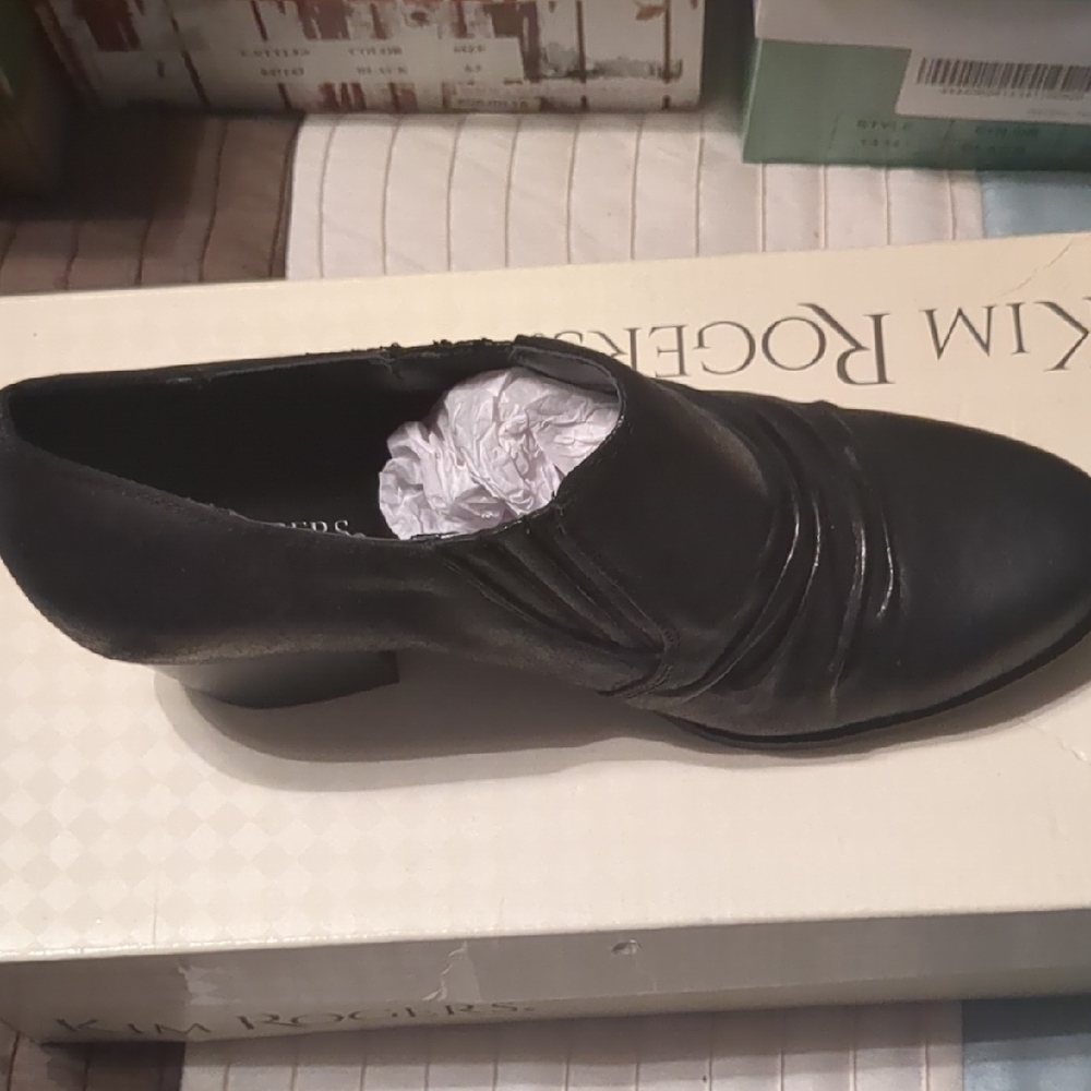 Kim Rogers Black Heels Classic Elegance